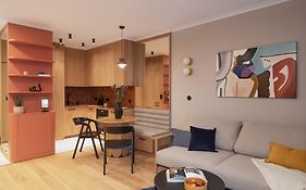 Designer Stocznia Apartament Doki Montownia Gdańsk Parking by Grandview